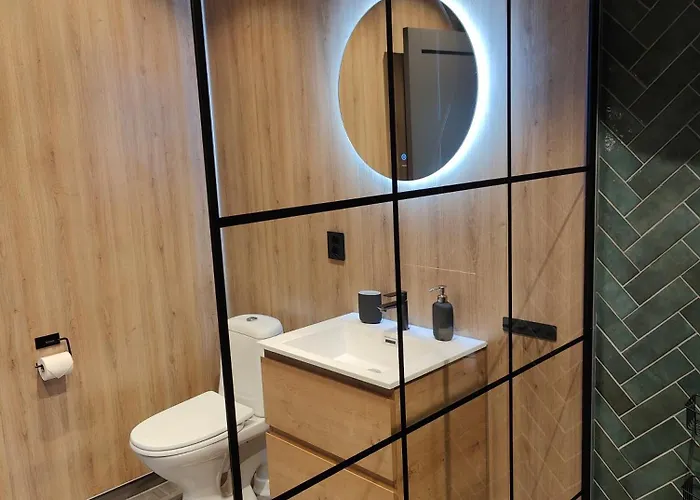 Nye Pa Blomberg I Lägenhet *